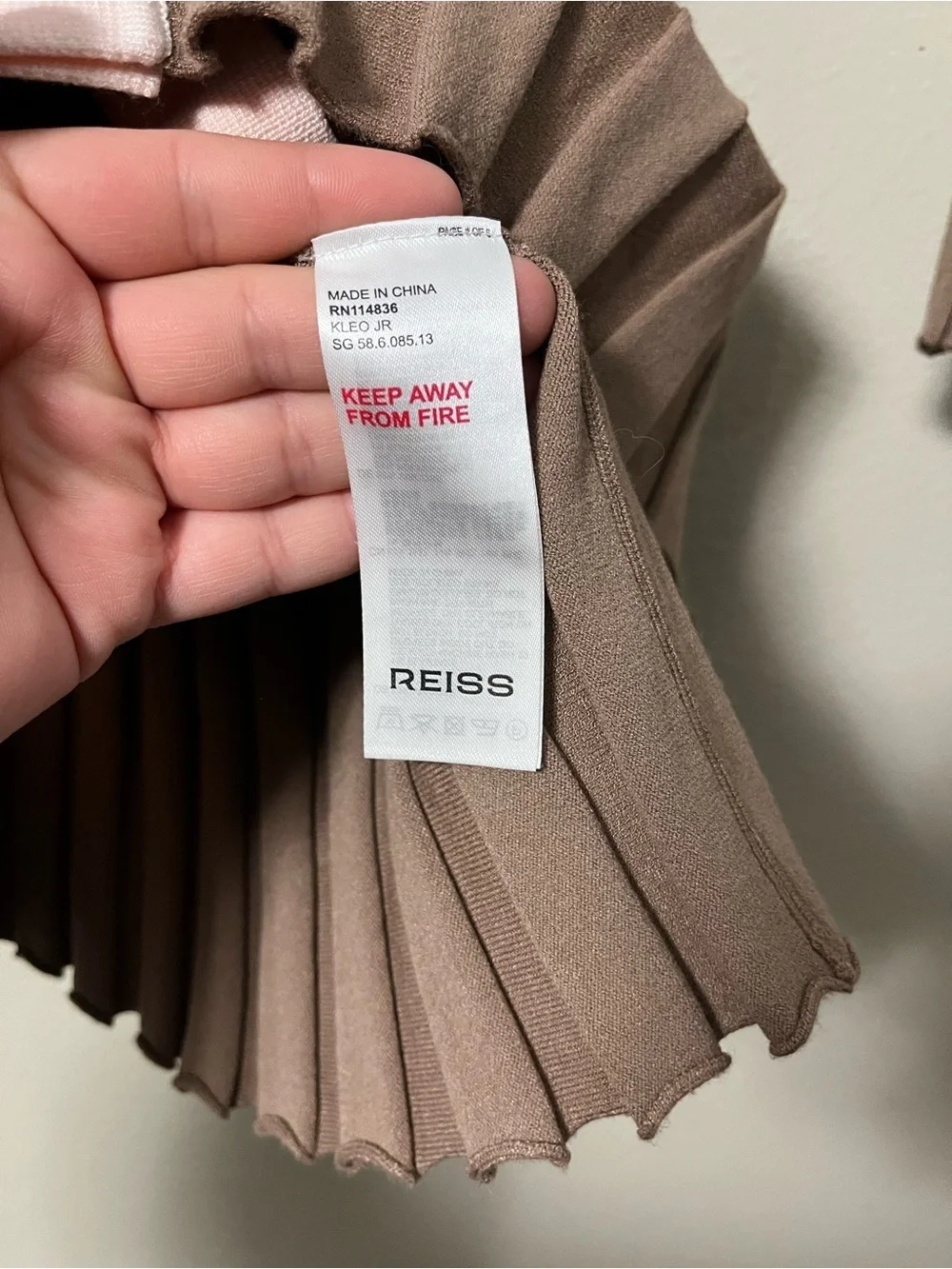 REISS KLEO 7-8 YRS RIBBED COLOURBLOCK FUNNEL NECK DRESS IN CAMEL